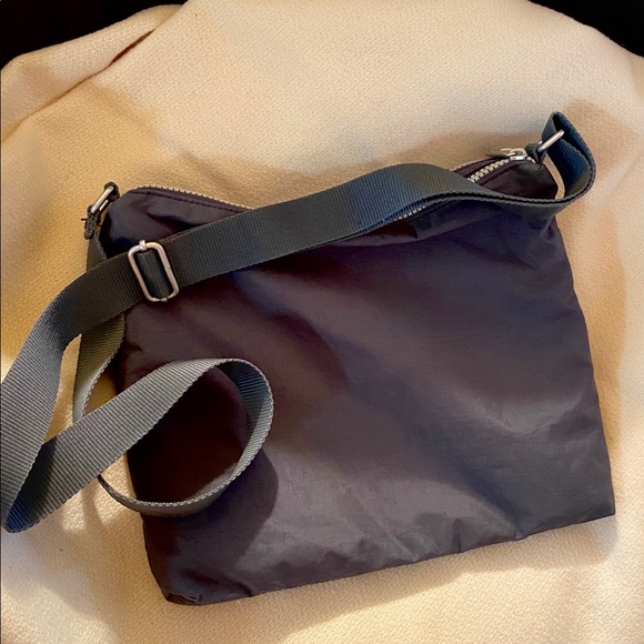 Baggallini shoulder bag - Picture 2 of 3